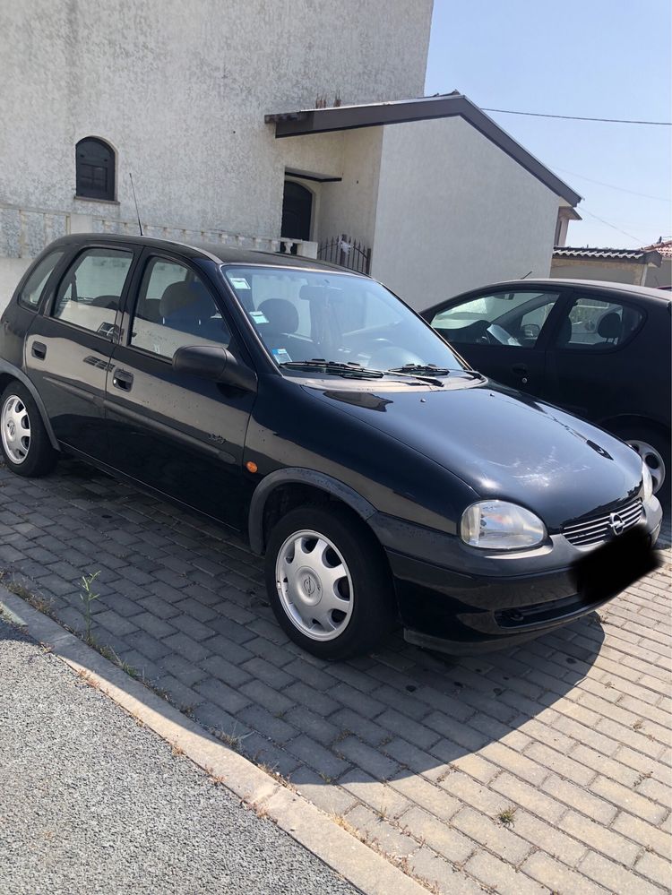 Vendo Opel corsa b em excelente condições sem nada a apontar.