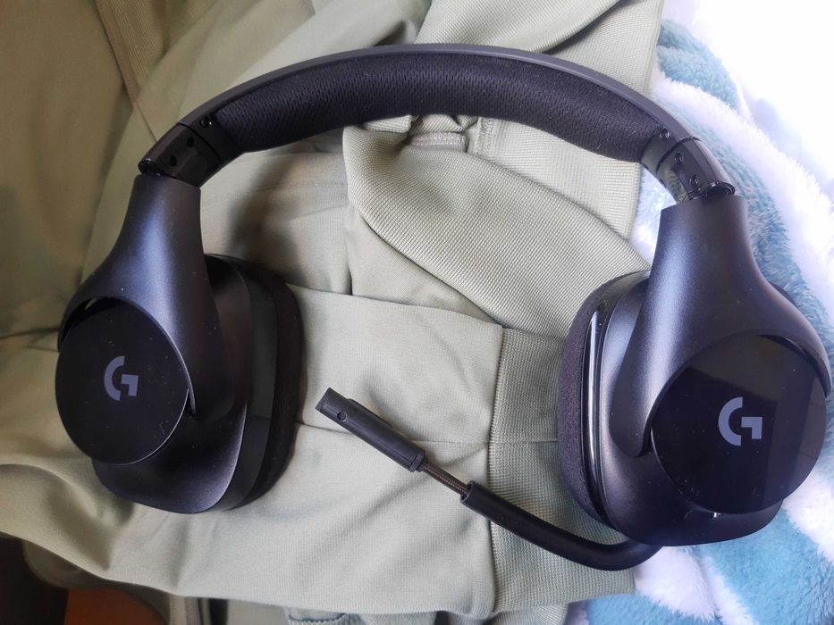 Гарнітура Logitech G533