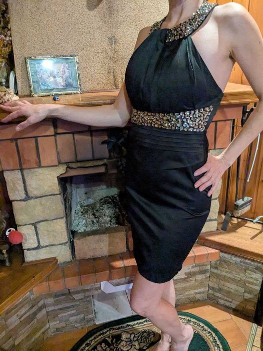 Плаття нарядне святкове новорічне XS  152 -164 см атласне з камінням