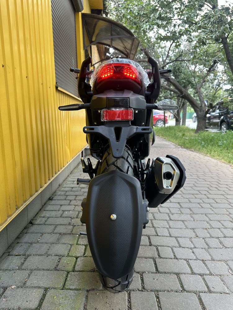 Новий мотоцикл Lifan KPT250 2025р. 28к.с./водянка/інжектор/ABS/TCS