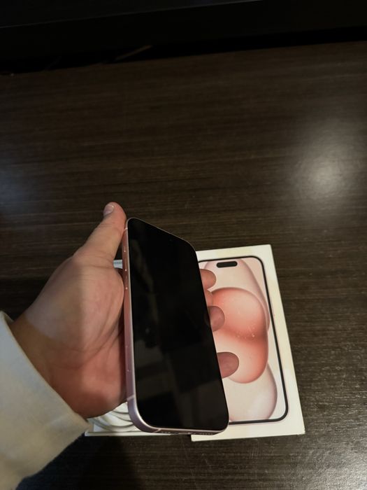Iphone 15 rosa como novo