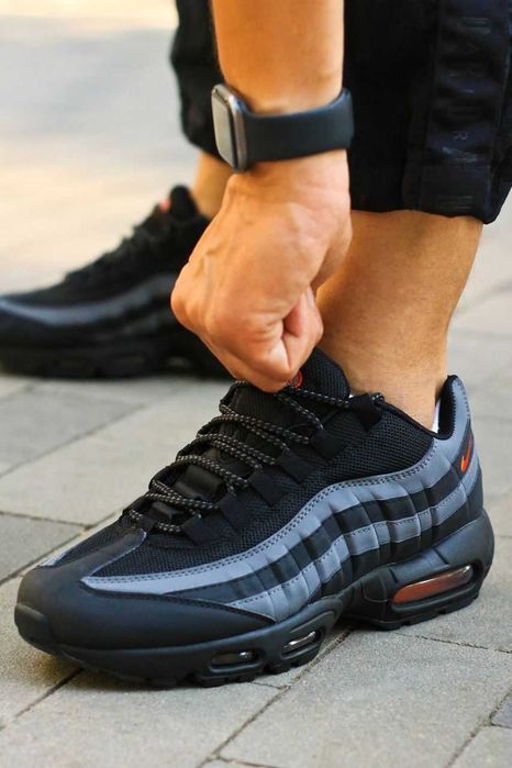Мужские кроссовки Nike Air Max 95 Black/Grey/Red. Размеры 40-45