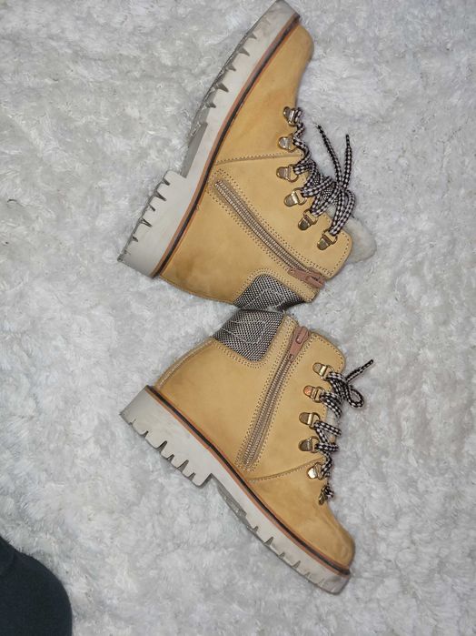 Bartek Trapery śniegowce skóra r 27 ocieplane