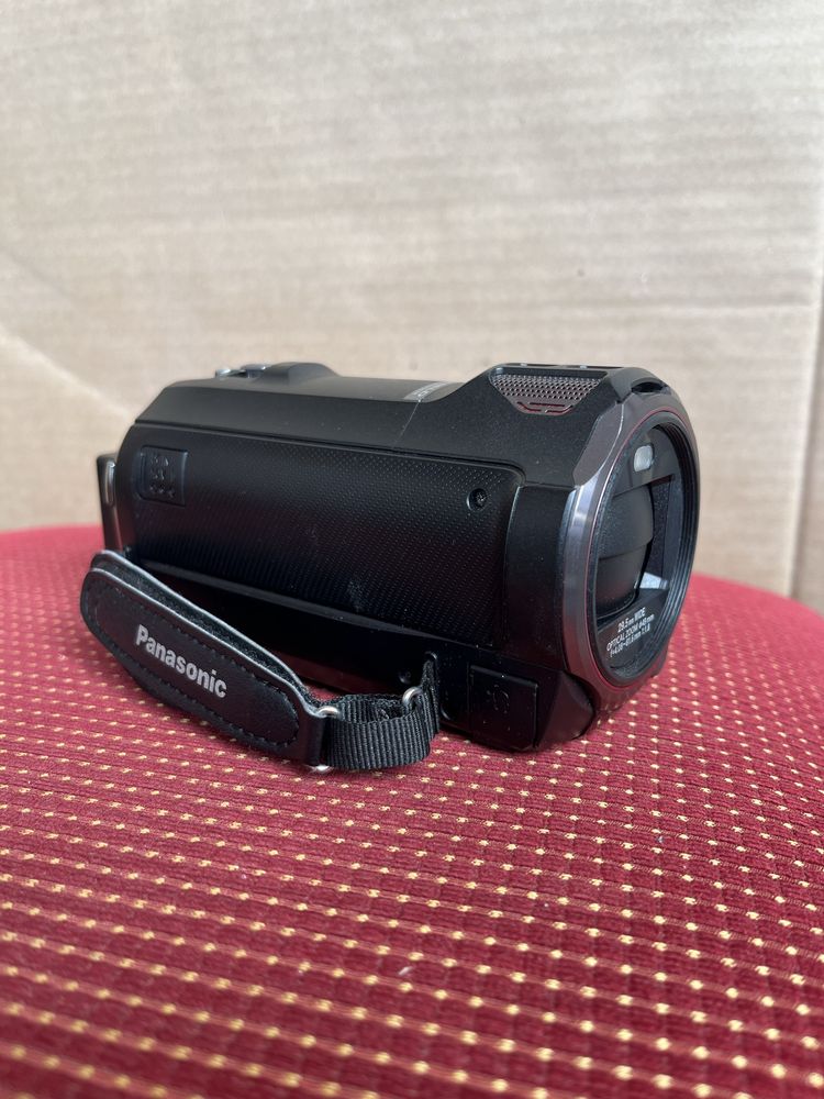 Відеокамера Panasonic HC V770