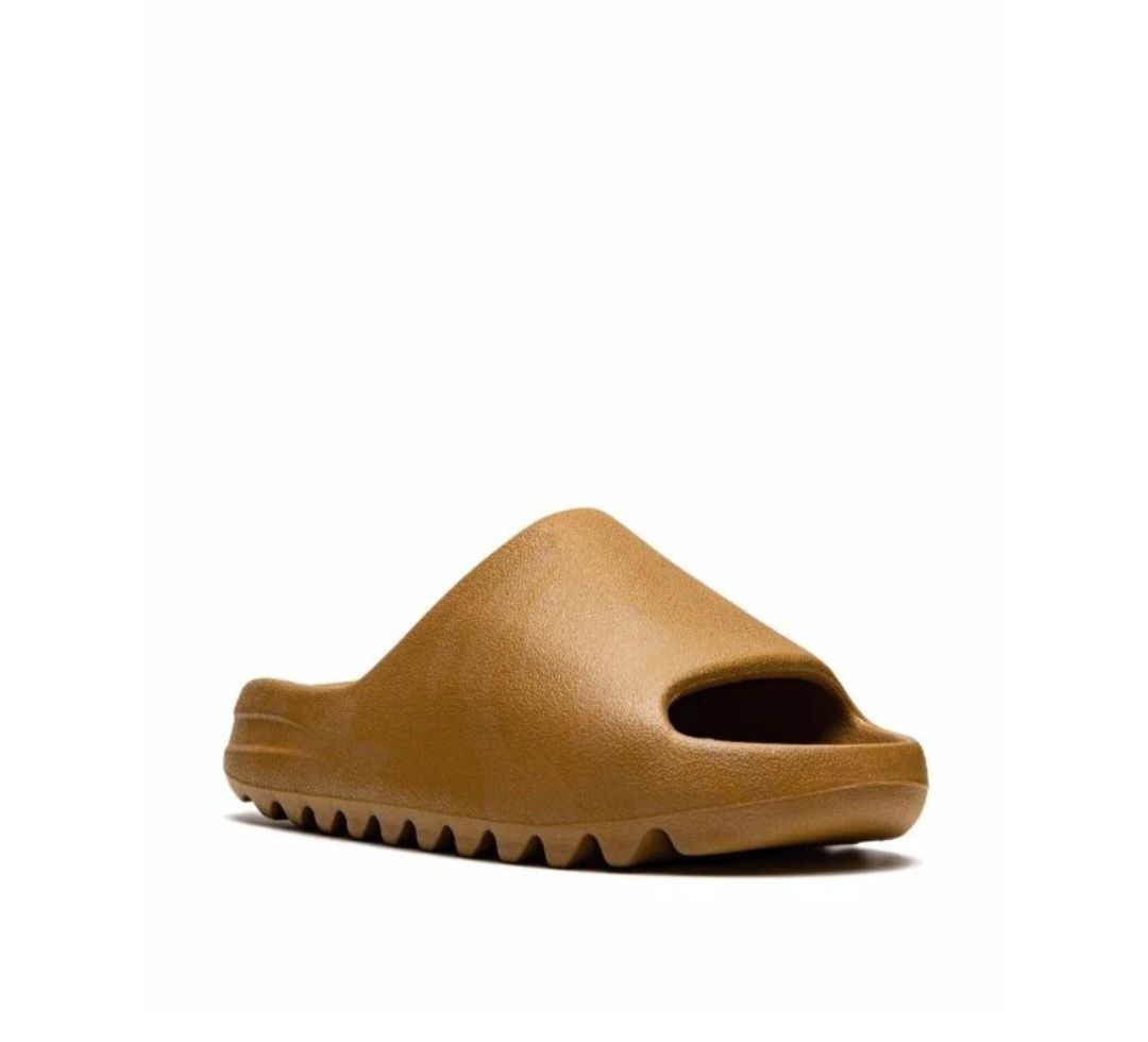 Трендова модель літніх слайдерів Adidas Yeezy , оригінал