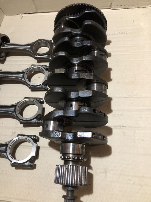 Поршня в зборі . колінвал на VAG B7 1.9 тді