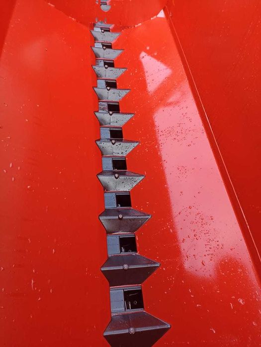 Siewnik zbożowy z podsiewaczem nawozu Tume  2500.Super stan