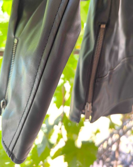 Куртка дівчача ZARA 140см