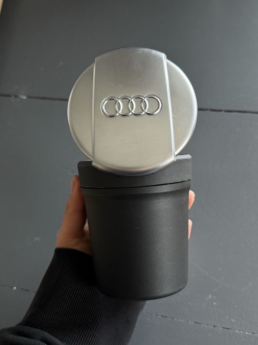 Popielniczka do samochodu Audi