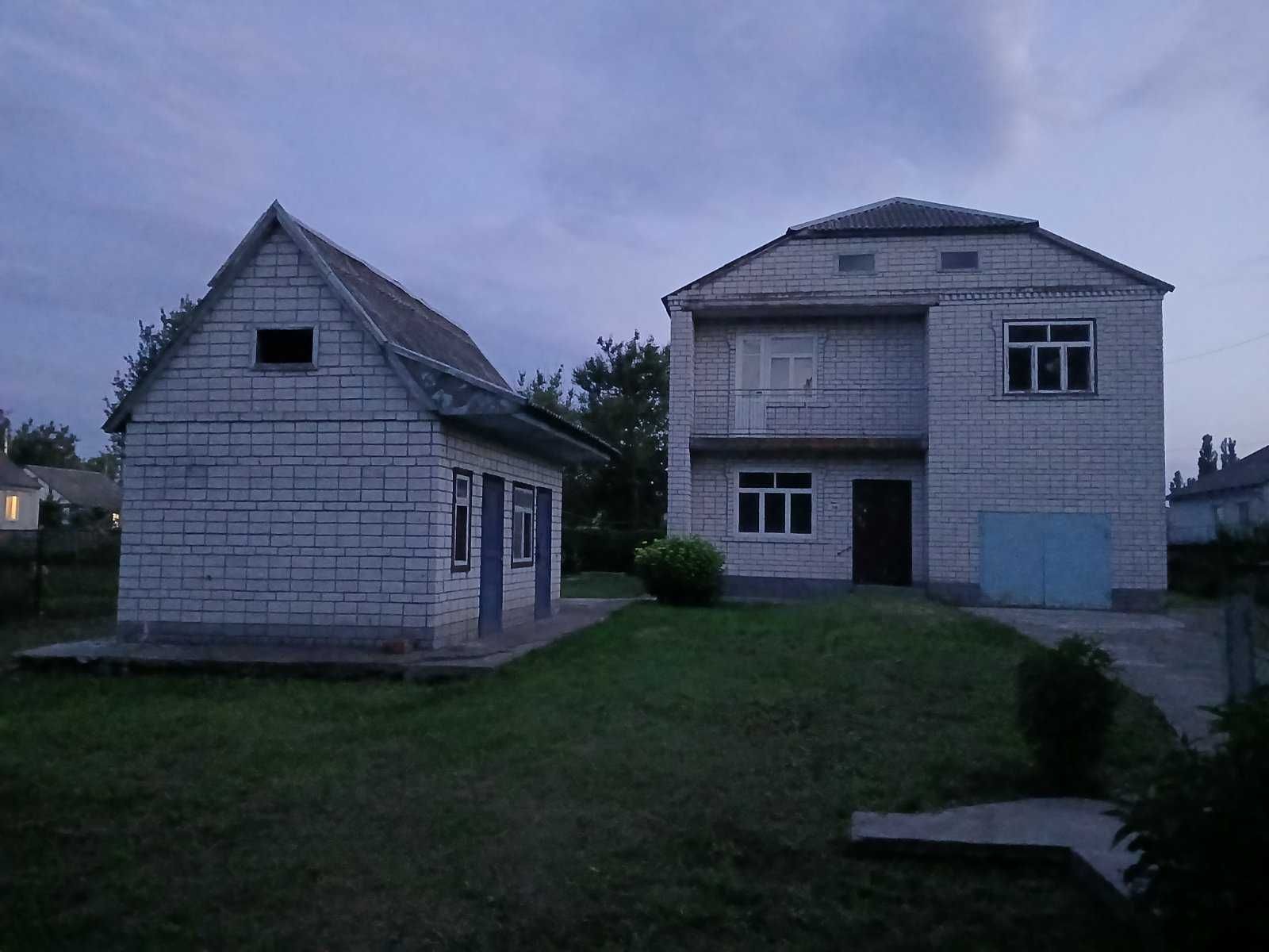 Продаж будинку біля р. Дніпро