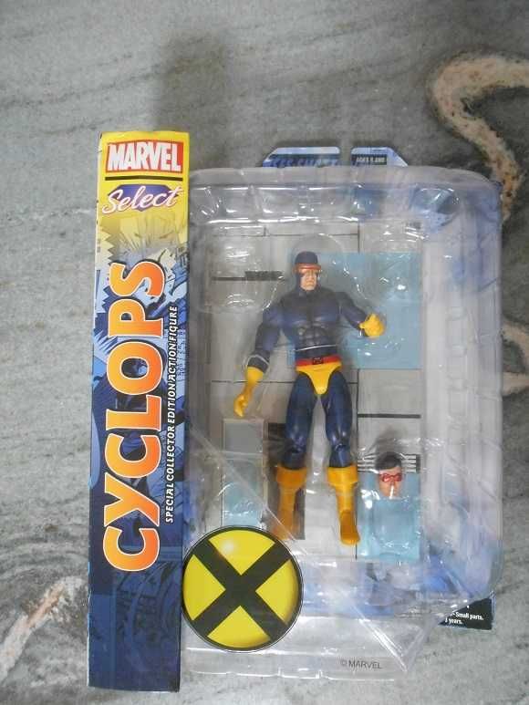 Cyclops Marvel Diamond Select Special Edition Figure - Nova