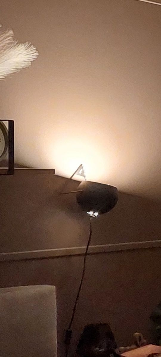 Lampka kinkiet z kablem
