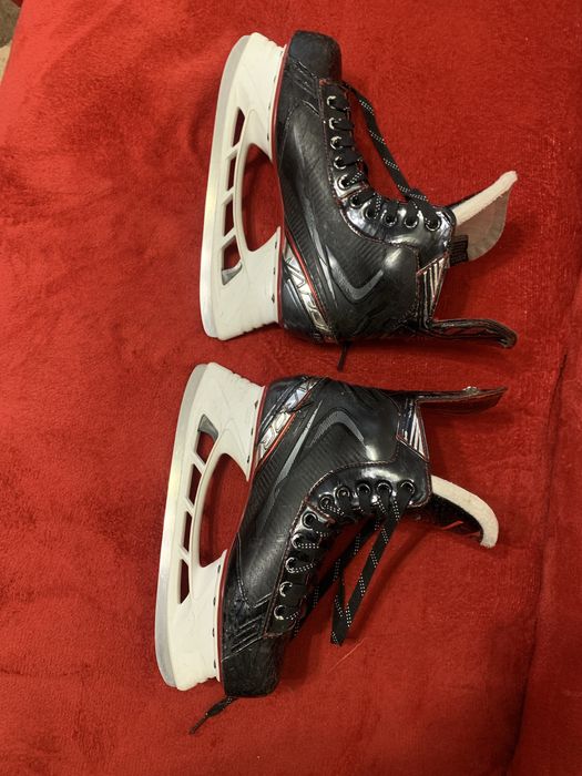 Хокейні ковзани / коньки 8,5D Bauer x 2.7