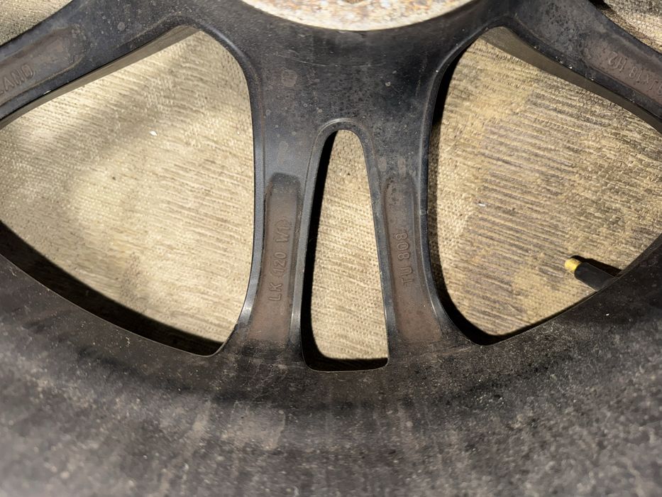 Диски r18 5x120  8j ET30