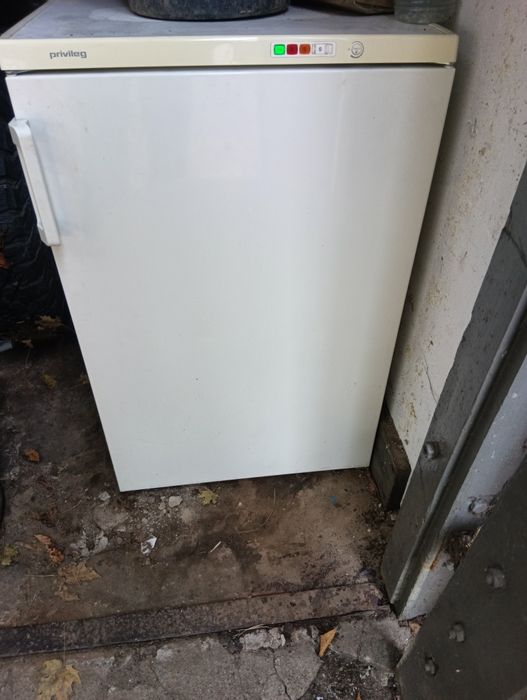 Mała zamrażarka wolnostojąca (mocna)