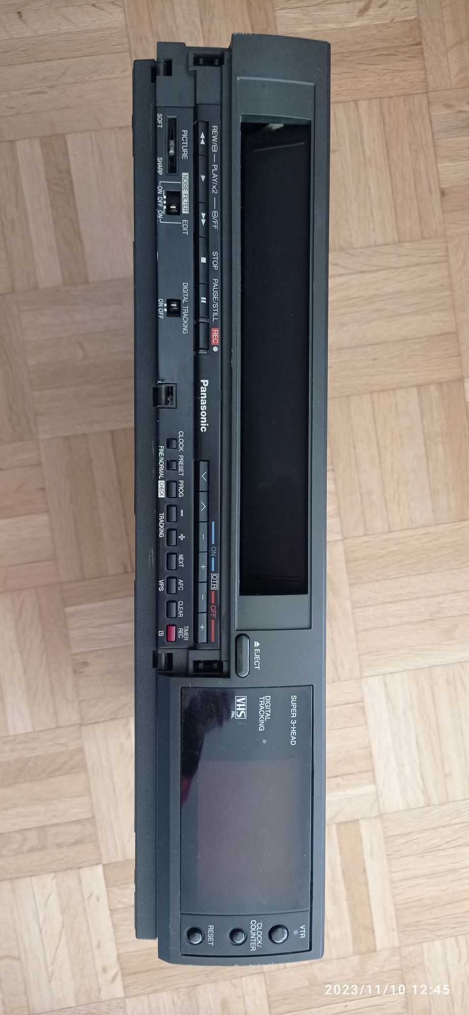 Magnetowid na VHS Panasonic NV -L20EV