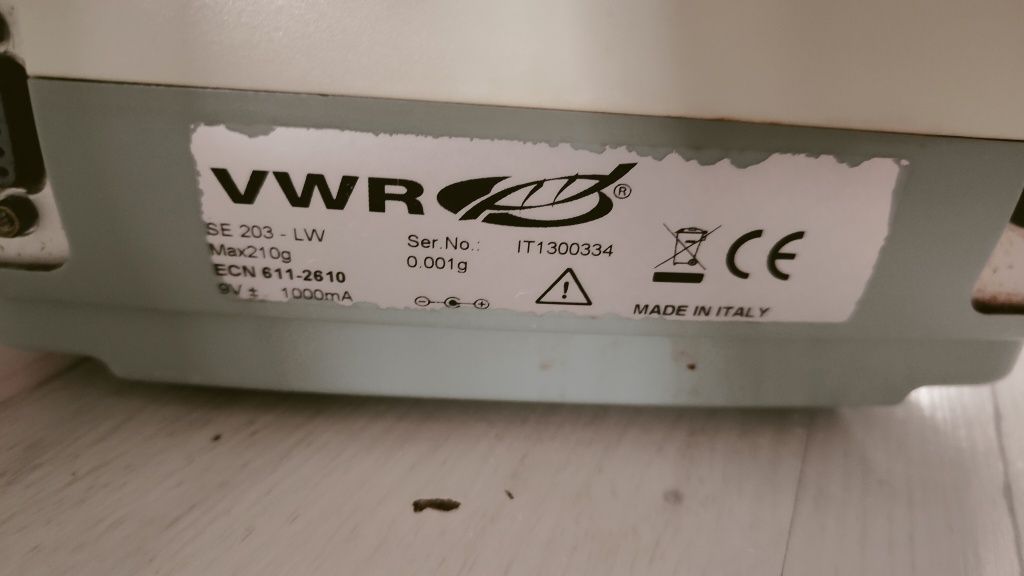 Mieszadło mechaniczne typ PW i Waga laboratoryjna