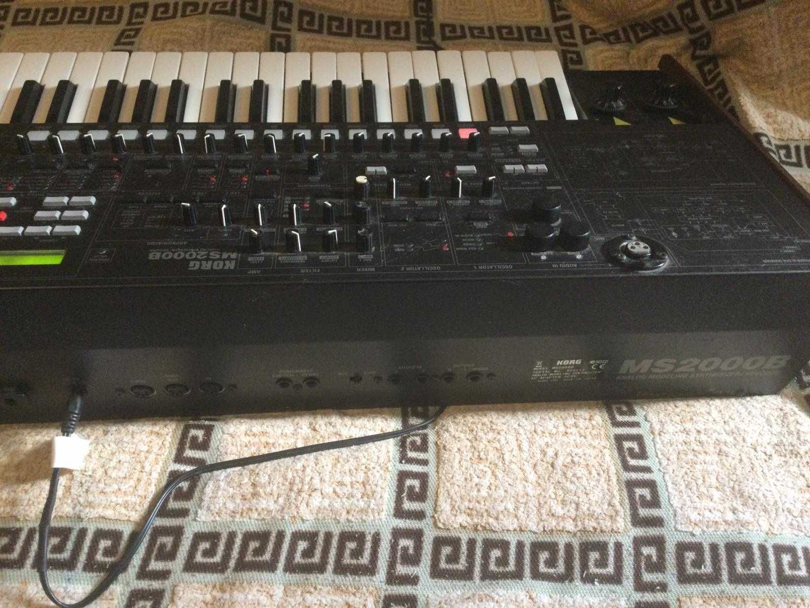 Цифро аналоговый раритетный синтезатор Korg MS2000B made in Japan