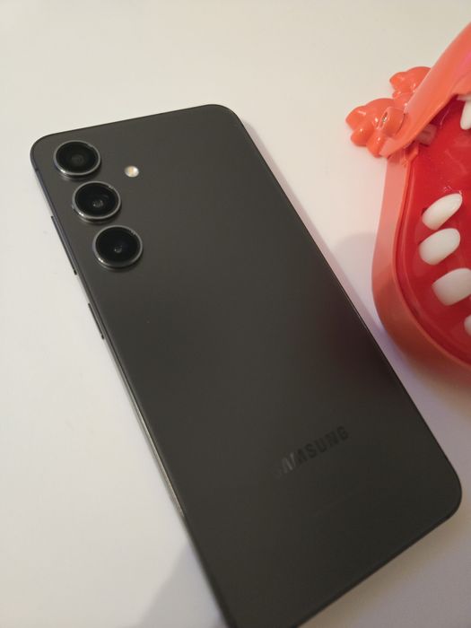 Samsung s24 на 128 новий