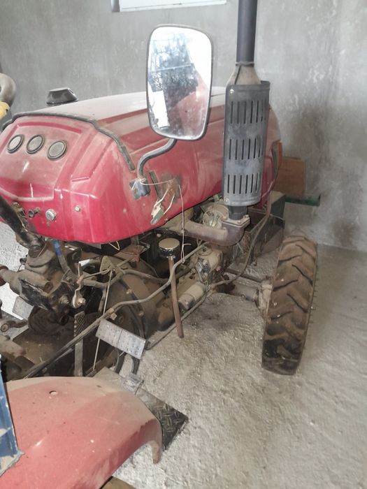 Трактор xt224, причіп, борони