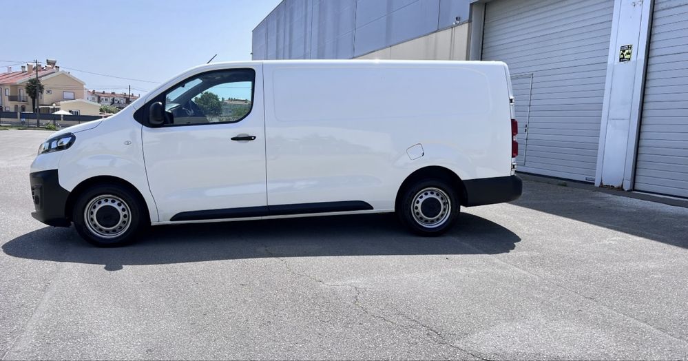 Vivaro 2.0 de 2022 longa