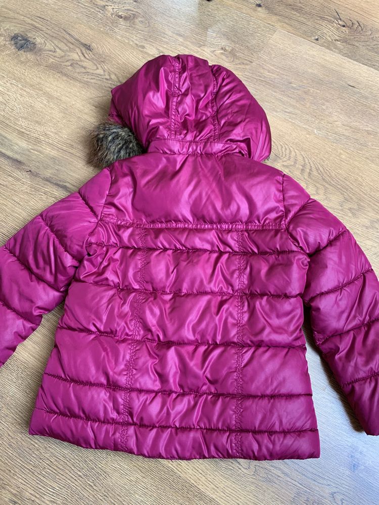 Ciepła kurtka zimowa dla dziewczynki Gap Kids 116