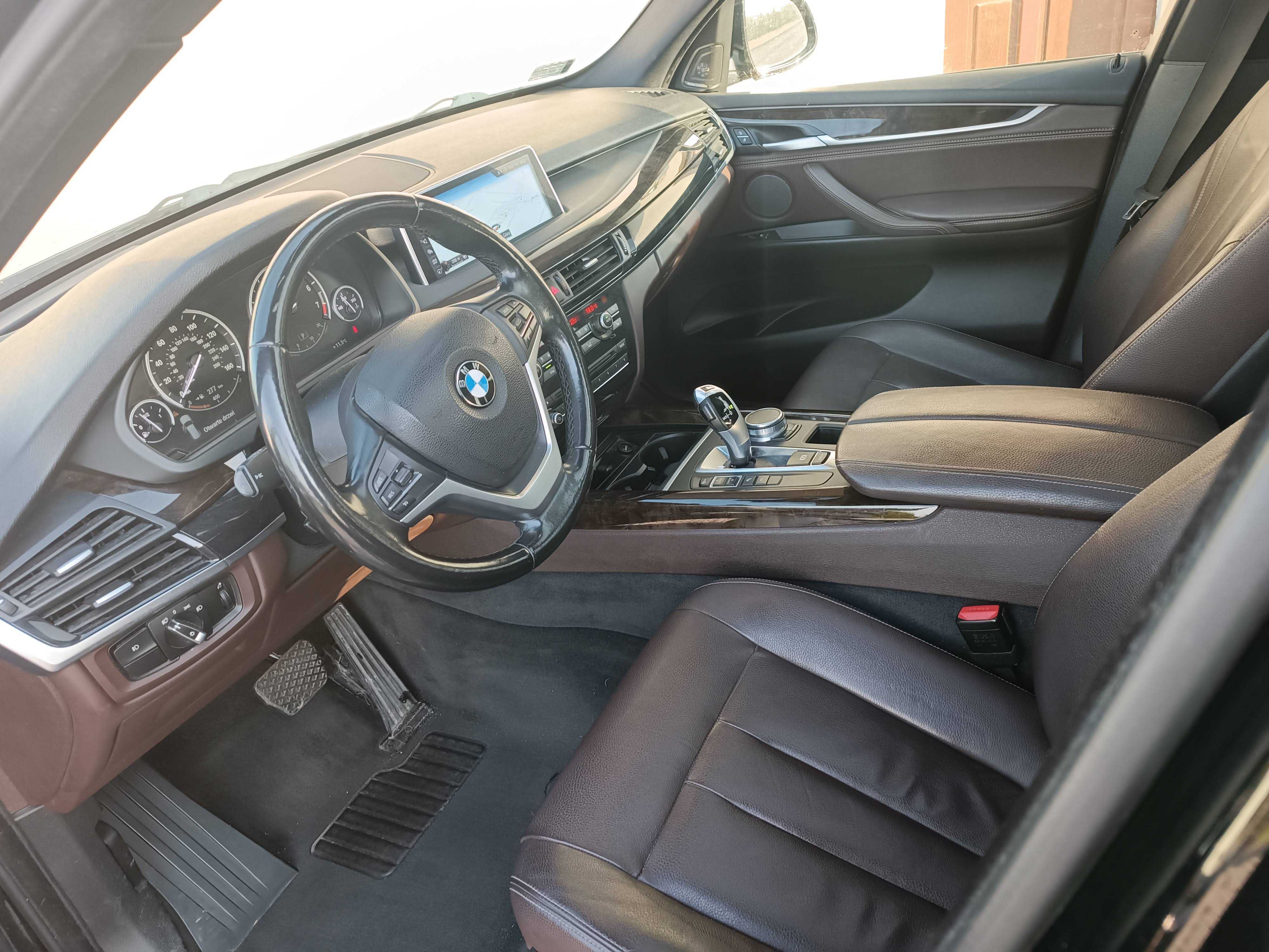 BMW X5 F15 3.0 benzyna, panorama, hak, po lifowa, xenon, nawigacja, FV