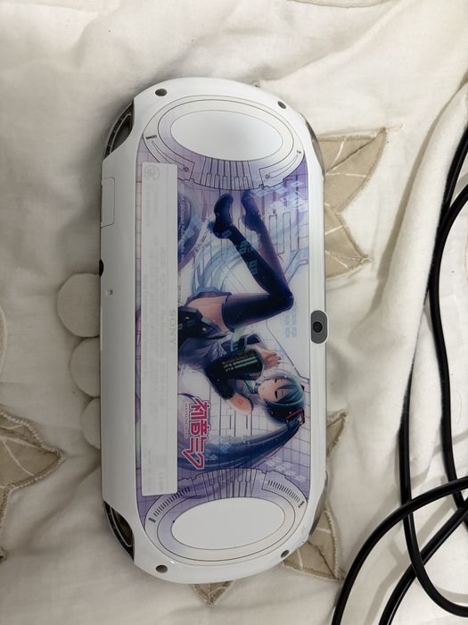 Consola Sony PlayStation Vita Edição Limitada Hatsune Miku