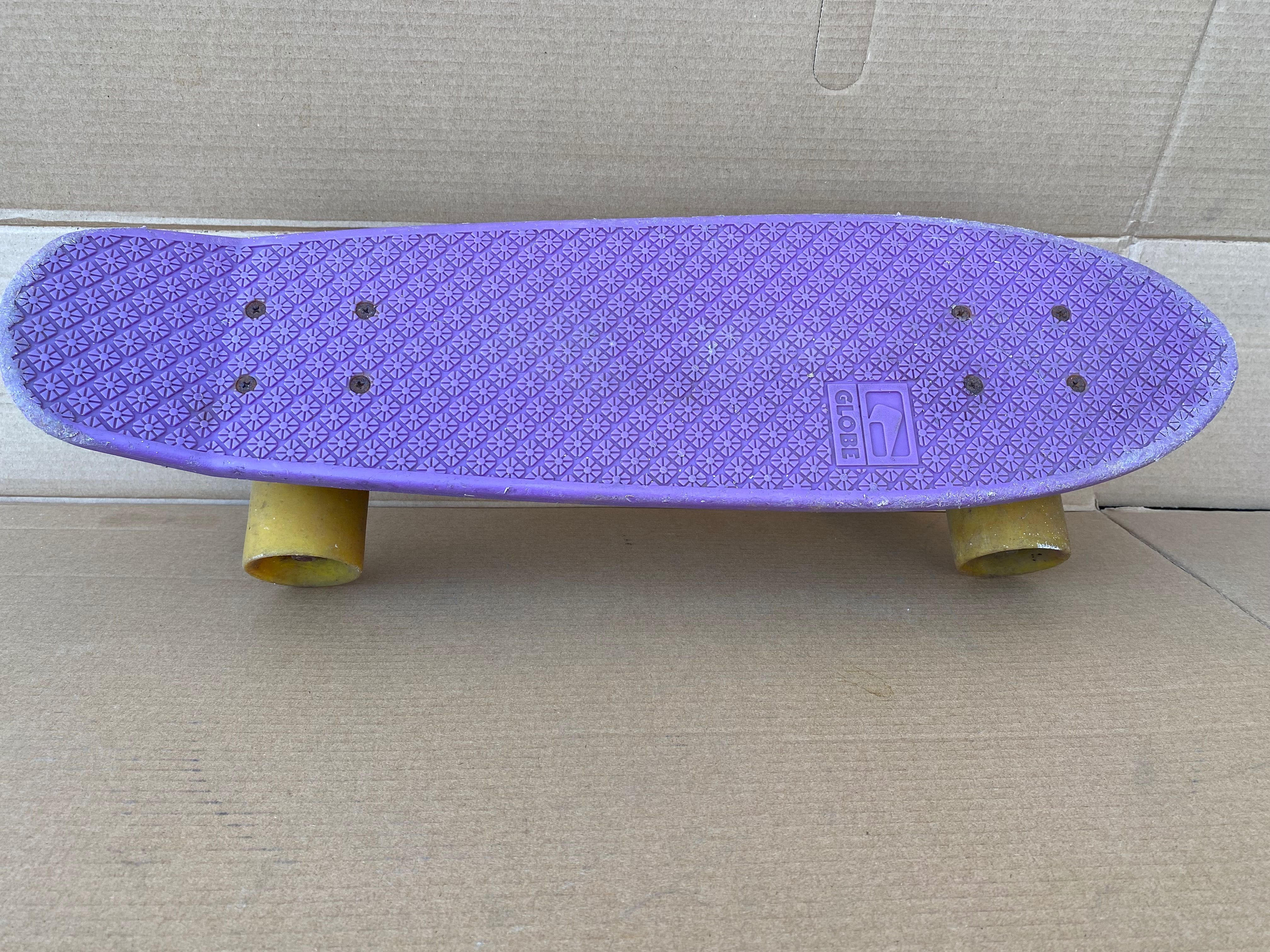 Skate globe com rodas originais