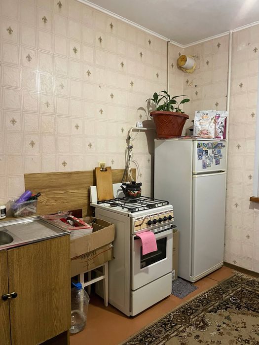 Продам 2-кім. квартиру в 3х хвилинах від лісу з автономкою лівий берег