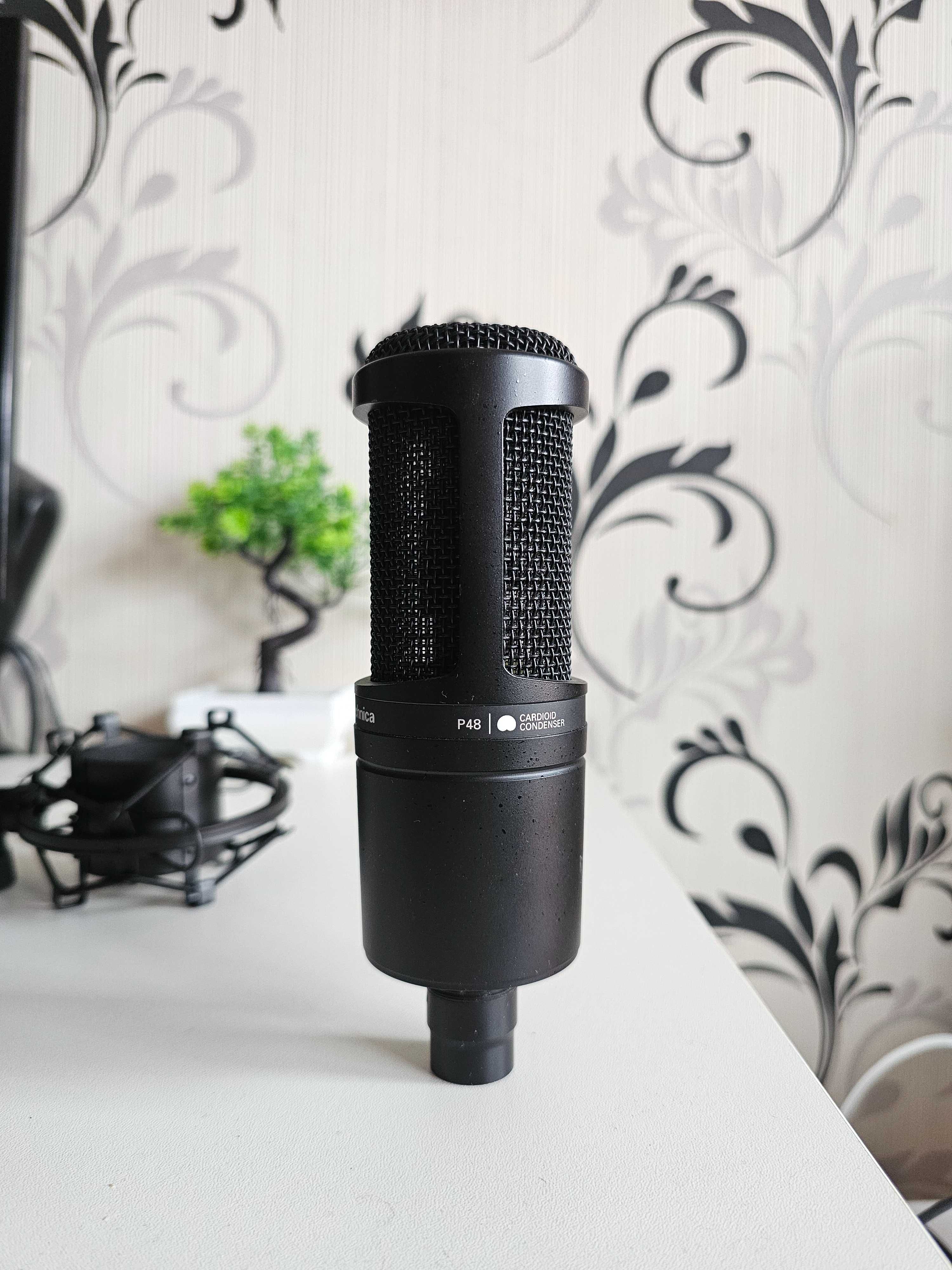 Студійний конденсаторний мікрофон Audio-Technica AT2020