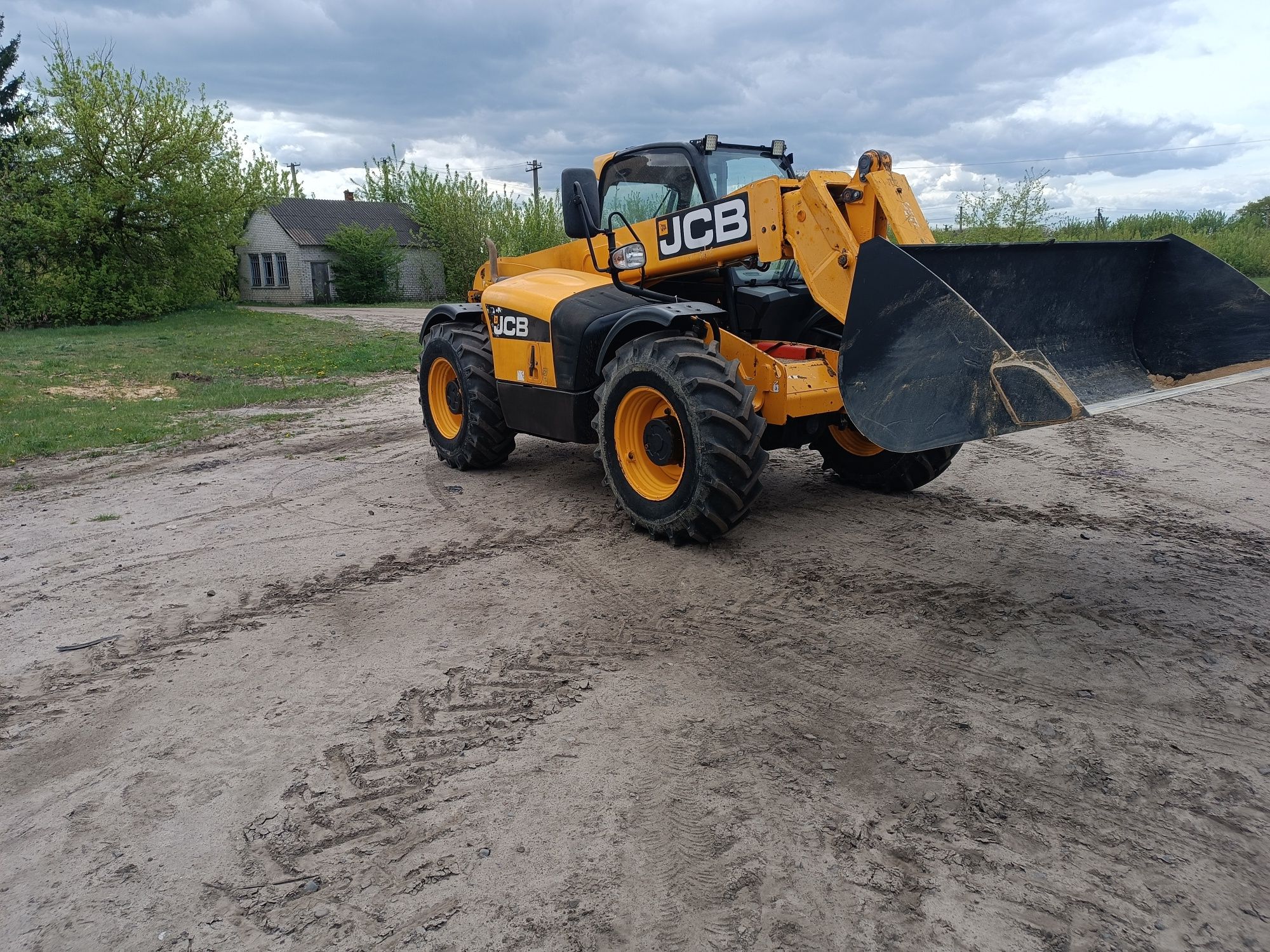 Продам JCB 531-70Agri