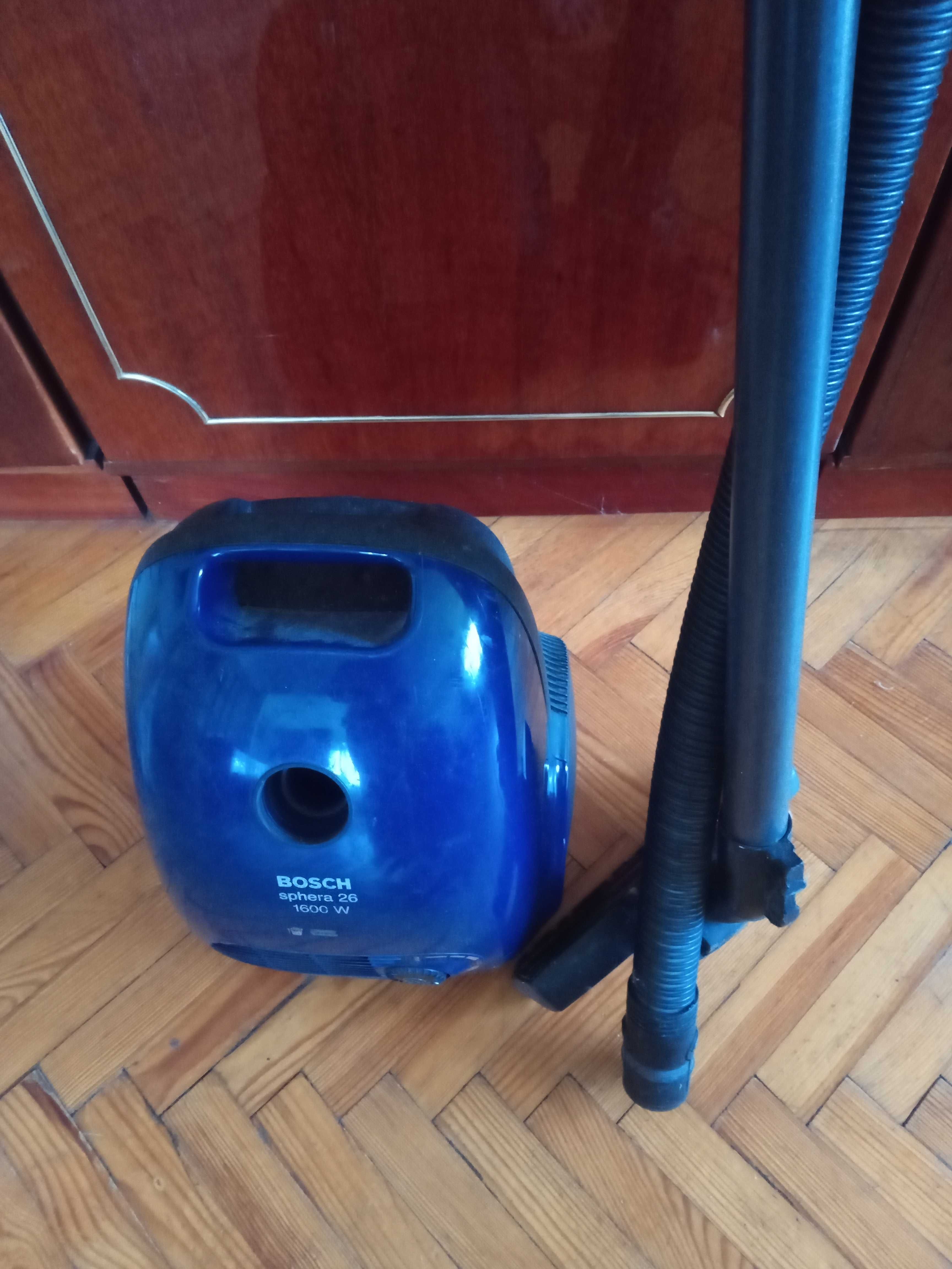 Пылесос BOSCH рабочий