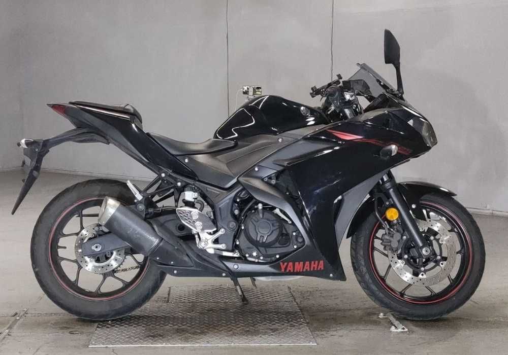 Японський мотоцикл Yamaha YZF-R25 2016, мотосалон Артмото Полтава