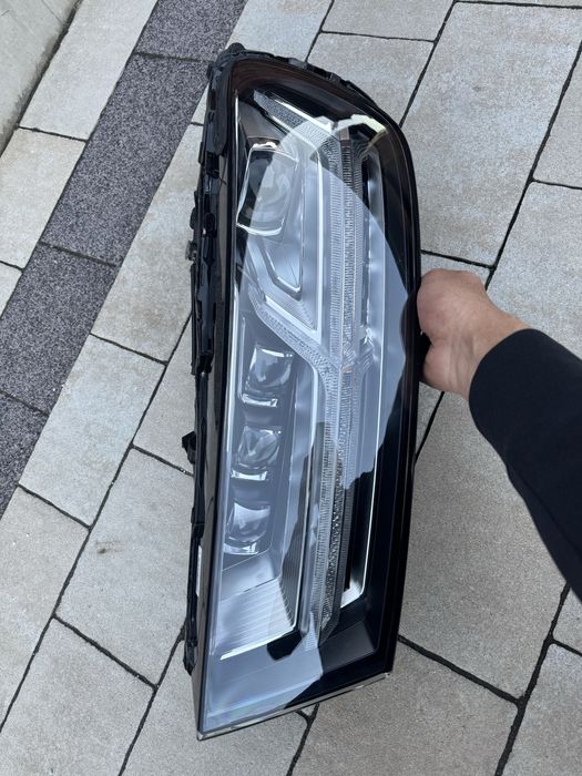 Фара ліва скло фари Audi Q7 4M matrix Ауді Ауди Ку7 матрікс