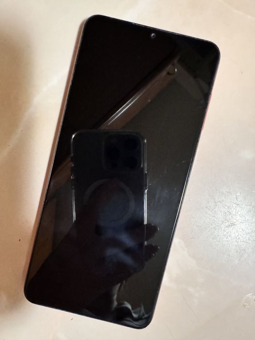Samsung A 04-е.