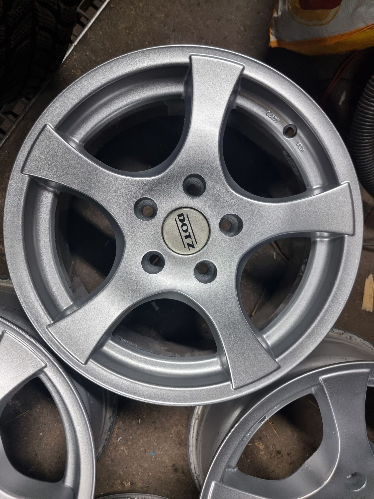 Alufelgi 16 cali Dotz Nissan Renault Dacia 5x114,3 Mazda Kia Hyundai T