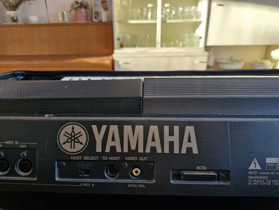 Keyboard YAMAHA PSR 9000
