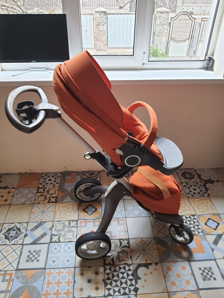 Дитячий візочок каляска Stokke Explory V4