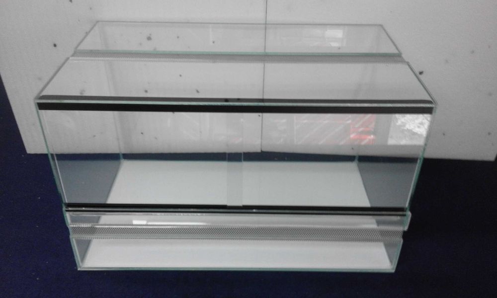 Terrarium 50x30x30 z drzwiami przesuwnymi na gekona lub inne gady...
