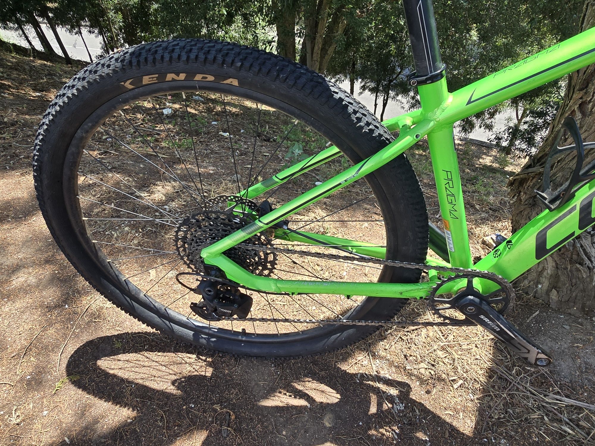 Btt 29 s 12x1v com rock shox a ar
