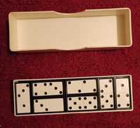 Domino z pudełkiem