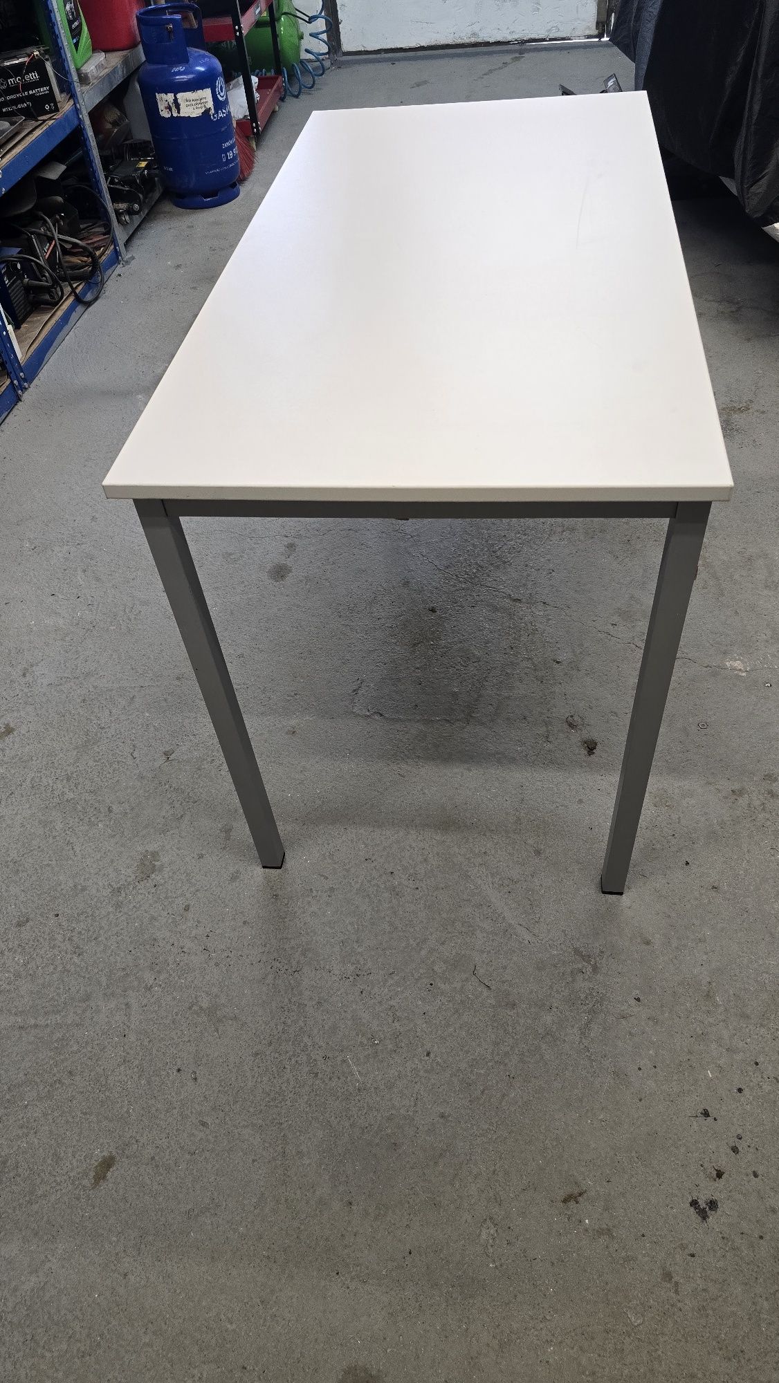 Sprzedam stoły 120×60 cm.