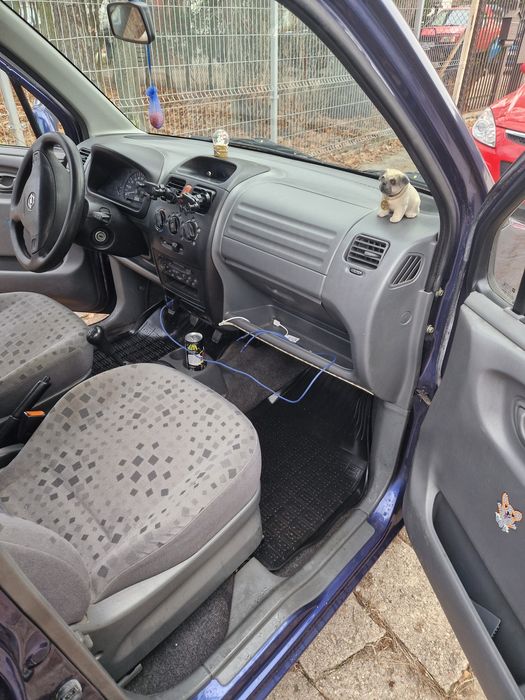 Opel Agila 1,2 2000 rok