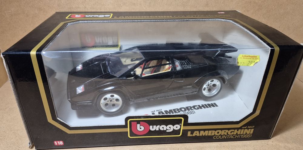 Model 1/18 lamborghini countach burago