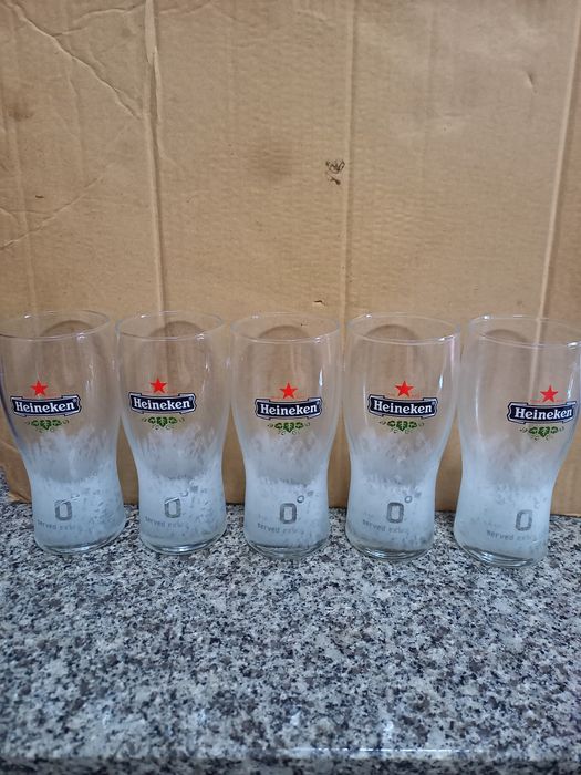 Copos. De. Cerveja. Heineken served extra cold   5. Copos. Tudo. 7€