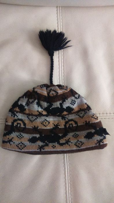 Теплая зимняя шапка 50-52 бу пару раз в идеальном состоянии