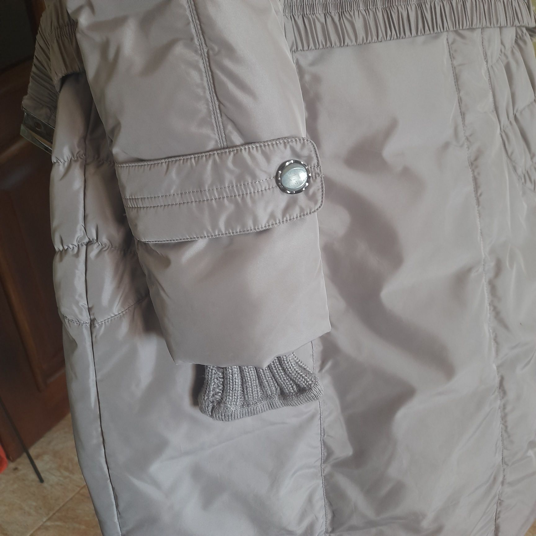 Продам женский пуховик