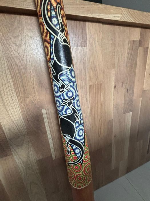 Ozdoba Afrykanska didgeridoo, tradycyjny instrument dęty australijskic