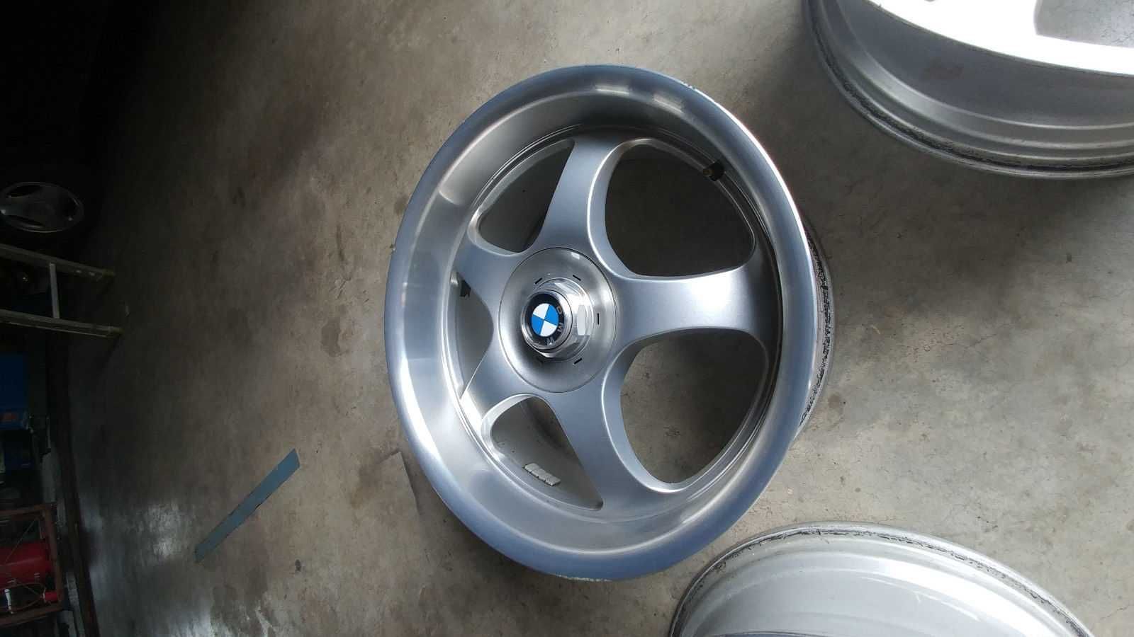 Jantes raras Borbet em 18x8 de aba larga